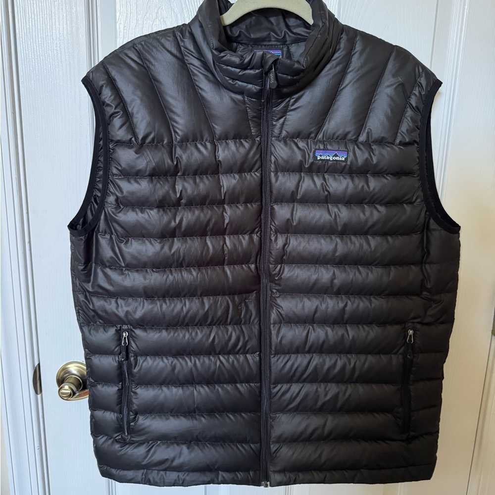 Patagonia Men’s Black Quilted Down Vest